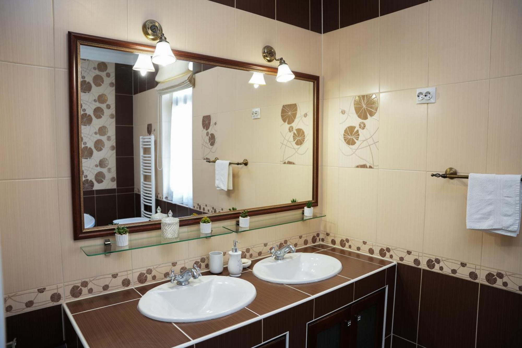 Varkert Deluxe Apartmanhaz Miszkolc Zewnętrze zdjęcie