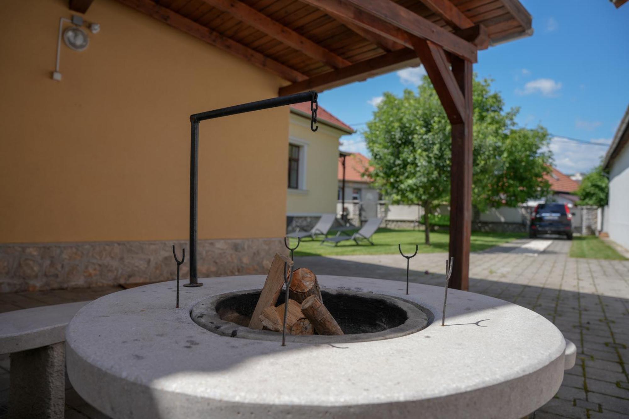 Varkert Deluxe Apartmanhaz Miszkolc Zewnętrze zdjęcie